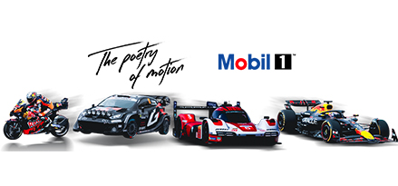 4 Mobil1 markalı yarış aracı – 3 araba ve bir motosiklet, Mobil 1 logosu ve 'Hareket şiiri' yazısıyla
